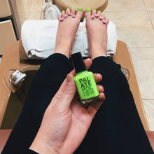 Charger l&#39;image dans la galerie, Lime Nail Polish
