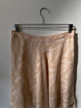 Load image into Gallery viewer, beige pattern skirt | S
