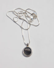 Load image into Gallery viewer, Mare Necklace in Grey Mother of Pearl
