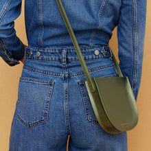 Cargar imagen en el visor de la galería, The Sidekick Crossbody - Jaded
