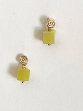 Charger l&#39;image dans la galerie, Inward Earrings- Olive Jade: 14K Gold Filled
