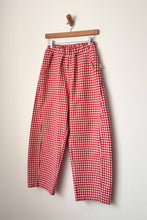 Charger l&#39;image dans la galerie, Arc Pants in Red Gingham
