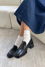 Charger l&#39;image dans la galerie, Her Socks - Classic White
