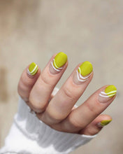 Charger l&#39;image dans la galerie, Pistachio Nail Polish
