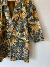 Load image into Gallery viewer, Floral Jacket
