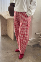 Charger l&#39;image dans la galerie, Arc Pants in Red Gingham
