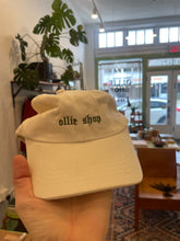 Cargar imagen en el visor de la galería, Ollie Shop Hat
