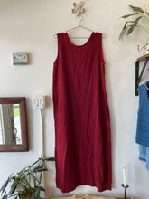 Load image into Gallery viewer, Chai Dress in Garnet
