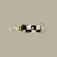 Charger l&#39;image dans la galerie, Keychain - Checkered Hair on Hide
