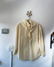 Cargar imagen en el visor de la galería, Unison Shirt in Yellow
