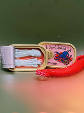 Cargar imagen en el visor de la galería, Tinned Fish Candle - Pulpo in Tomato Sauce
