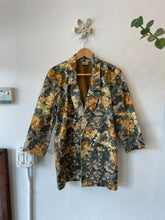 Load image into Gallery viewer, Floral Jacket
