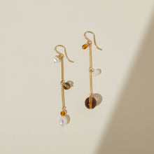 Load image into Gallery viewer, Fête Earrings - 2&quot; Tan
