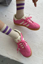 Cargar imagen en el visor de la galería, Her Socks - Varsity: Ube
