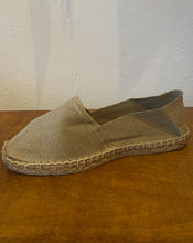 Load image into Gallery viewer, Basque Espadrilles in Multiple Colors
