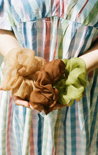 Cargar imagen en el visor de la galería, Sage Silk Organza Plant Dyed Scrunchie | Handmade
