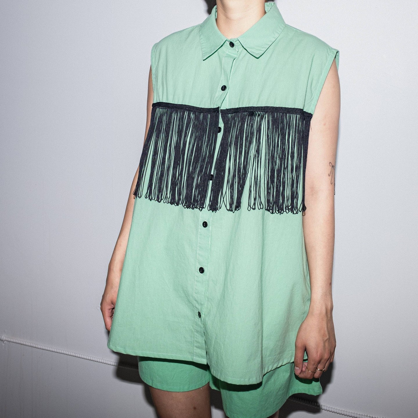 Ave Sleeveless Fringe Blouse in Mint