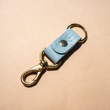 Charger l&#39;image dans la galerie, Keychain - Robin Leather
