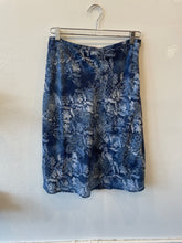 Charger l&#39;image dans la galerie, blue pattern swing skirt | M
