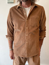 Load image into Gallery viewer, Longsleeve Shirt in Chestnut Corduroy
