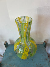 Charger l&#39;image dans la galerie, Handmade Vase
