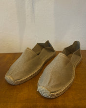 Load image into Gallery viewer, Basque Espadrilles in Multiple Colors
