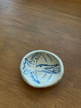 Cargar imagen en el visor de la galería, Small Ceramic Dish
