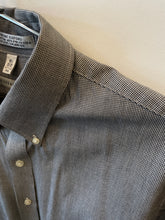 Load image into Gallery viewer, Houndstooth Shirt | L
