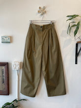 Load image into Gallery viewer, Boy Trouser in Loden
