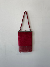 Charger l&#39;image dans la galerie, Velvet Bag with Beaded Fringe
