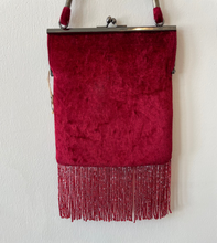 Charger l&#39;image dans la galerie, Velvet Bag with Beaded Fringe
