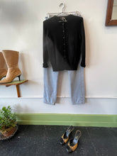 Charger l&#39;image dans la galerie, Black Cashmere Cardigan
