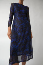 Load image into Gallery viewer, Alix Dress in Violet Camellia
