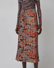 Load image into Gallery viewer, Kotomi Skirt in Flame Camellia
