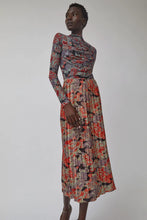 Charger l&#39;image dans la galerie, Kotomi Skirt in Flame Camellia
