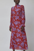 Cargar imagen en el visor de la galería, Wayne Dress in Rouge Parisian
