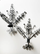 Charger l&#39;image dans la galerie, Antique French Scrolled Iron Sconces
