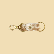 Cargar imagen en el visor de la galería, Keychain - Caramel Speckled Hair on Hide
