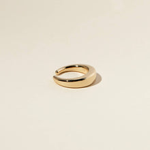 Cargar imagen en el visor de la galería, Round Ear Cuff: Sterling Silver
