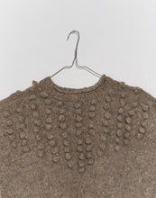 Cargar imagen en el visor de la galería, Cropped Brown Sweater
