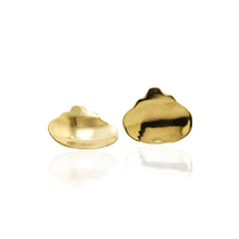 Cargar imagen en el visor de la galería, Maru Mini Earrings in Brass
