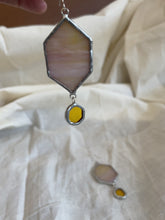 Cargar y reproducir el video en el visor de la galería, Stained Glass Earrings
